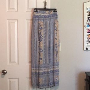 Boutique Maxi skirt